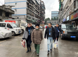 節(jié)前慰問送溫暖，情系下渡口社區(qū)困難群眾