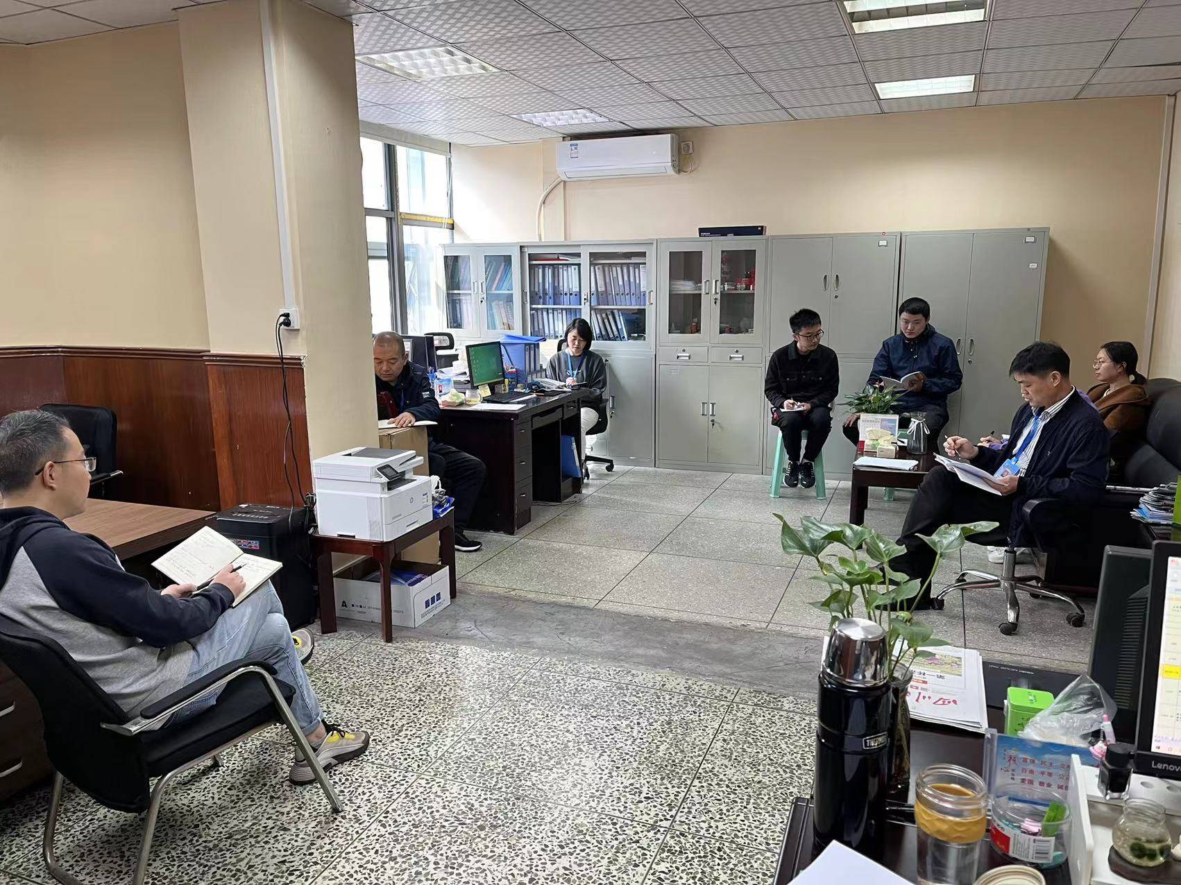 綜合部傳達(dá)落實黨風(fēng)廉政建設(shè)和反腐工作專題研究部署會議精神